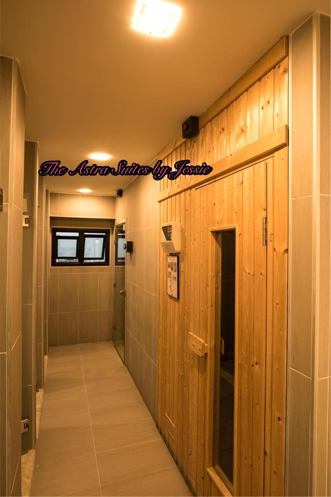The Astra Suites Чиангмай Екстериор снимка