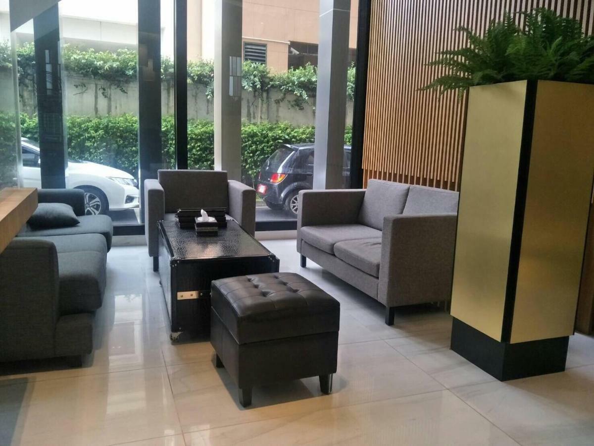 The Astra Suites Чиангмай Екстериор снимка