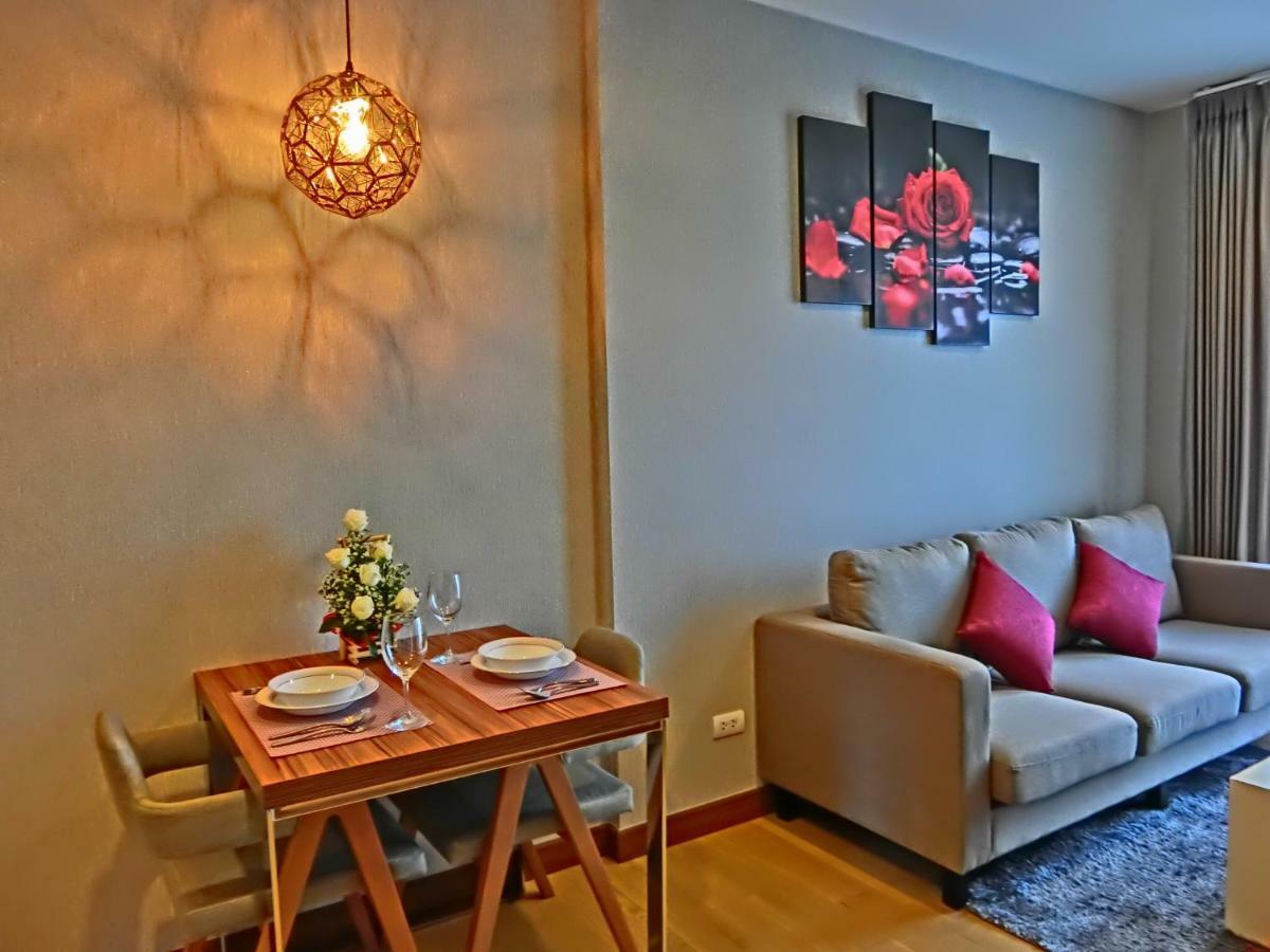 The Astra Suites Чиангмай Екстериор снимка