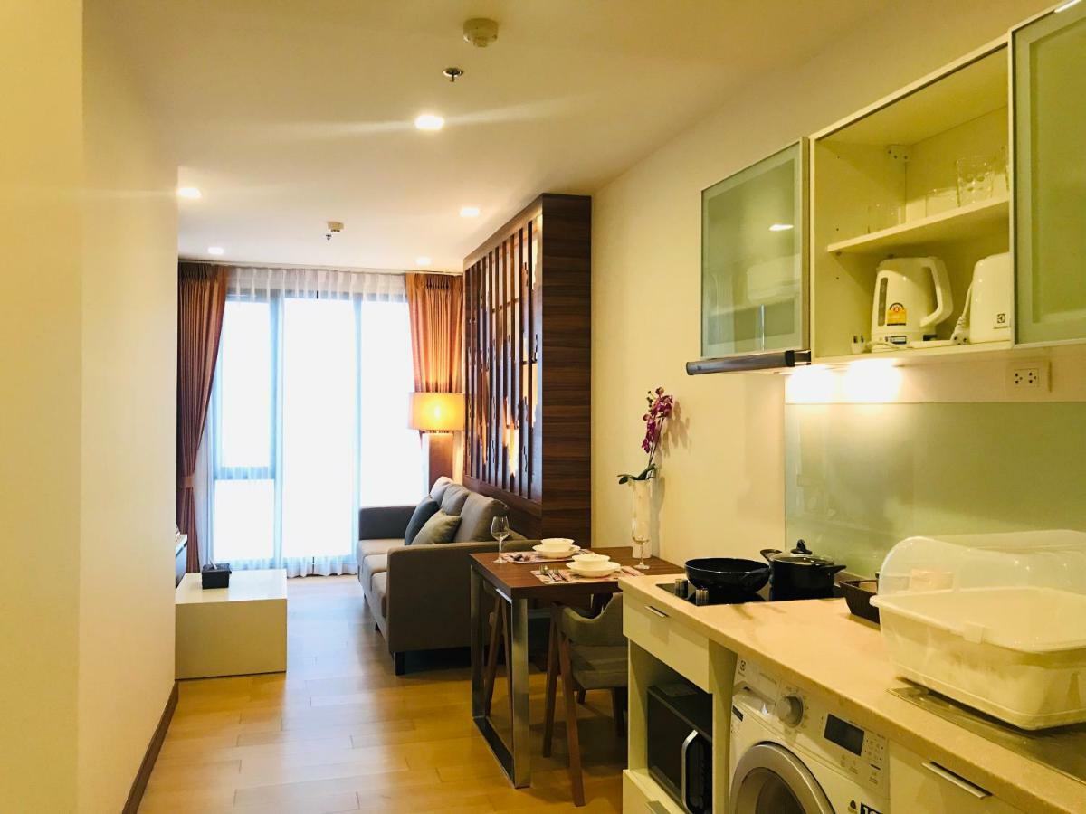 The Astra Suites Чиангмай Екстериор снимка